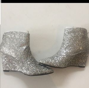 DIVA CALL!!  Michael Antonio Silver Booties!!